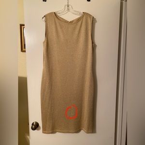 St John Collection gold sleeveless dress. Sz 12 Slight pull as shown in pic.